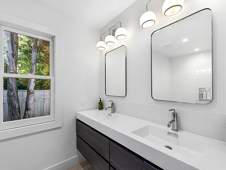 94 Pembroke Dr — Photo 25