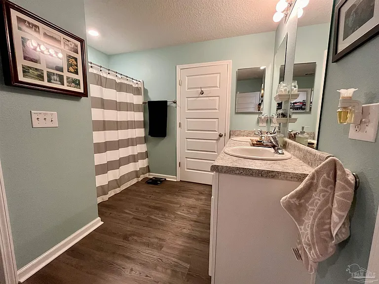 5375 Peach Dr — Photo 18