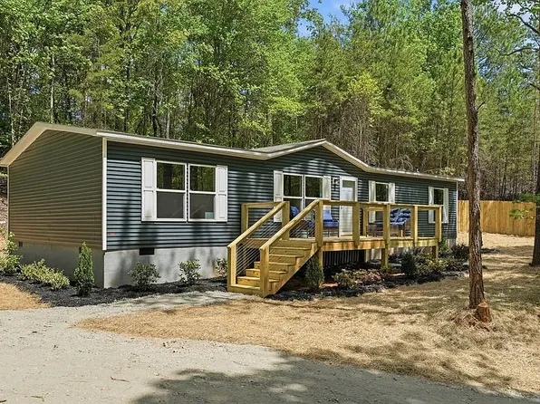90 English Ct, Dahlonega, GA 30533