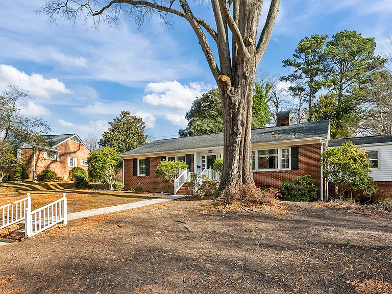 2100 Villa Dr — Photo 25