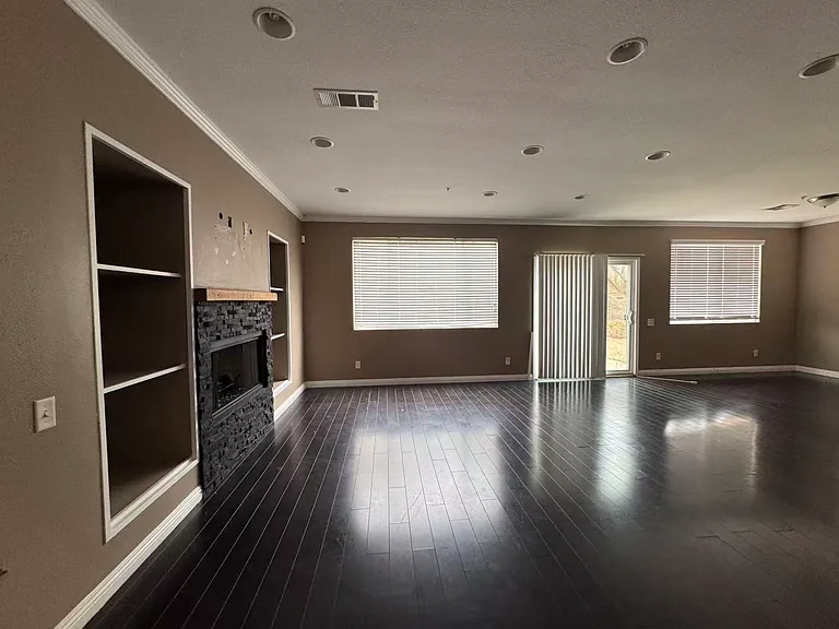 7862 Angus Way — Photo 3