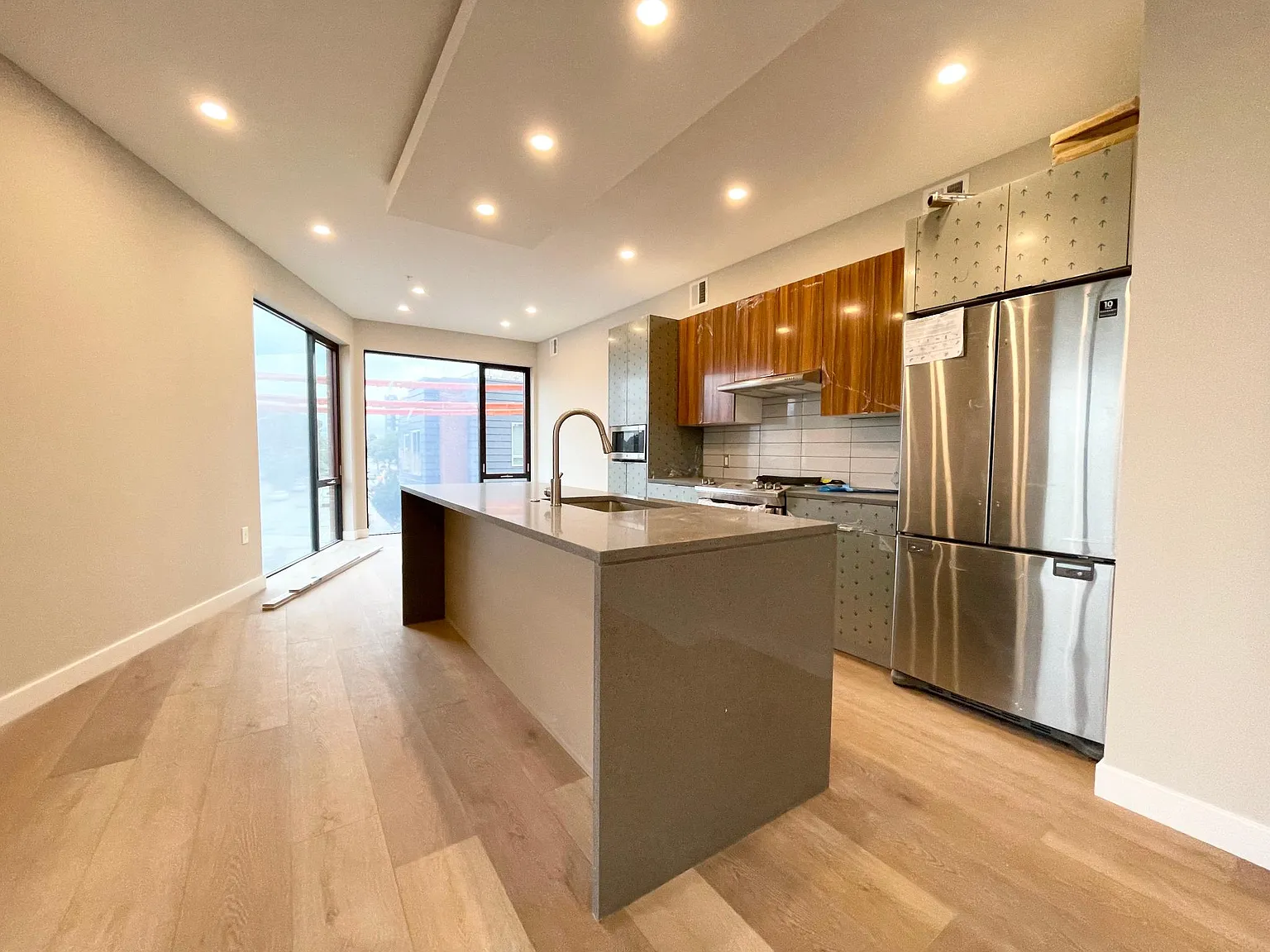 1 bed, 1.5 bath, 1200 sqft, $2,700 — Photo 1