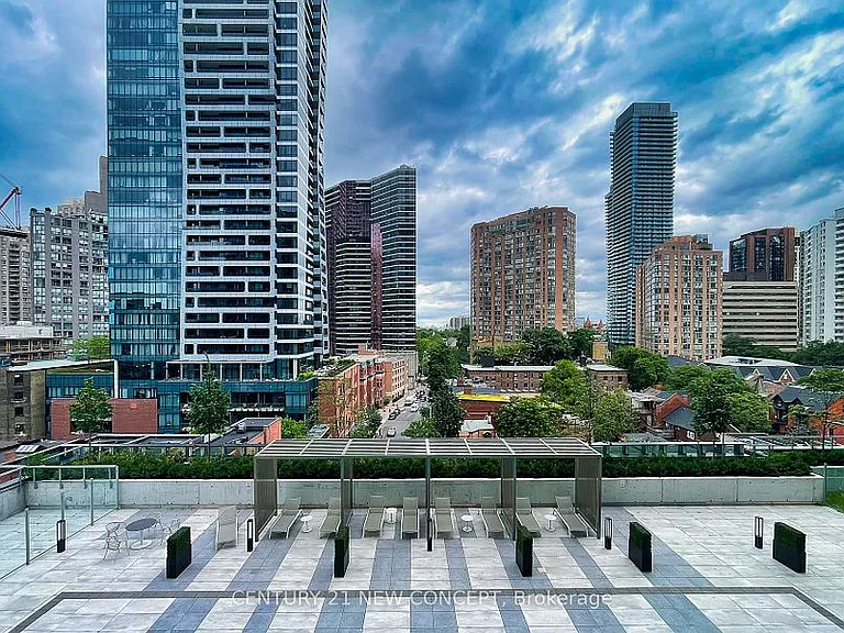 3 Gloucester St #901 — Photo 36
