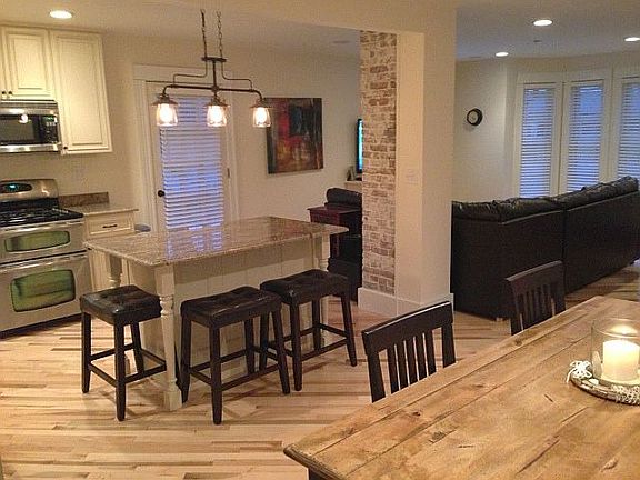 Din Rm into Kitch & Liv Rms