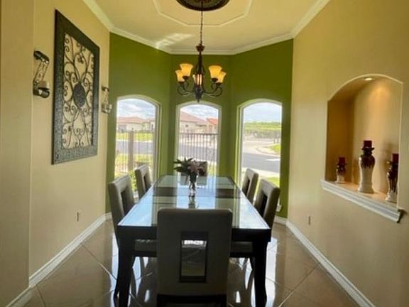 4th image of 139 Nuevo Leon Dr