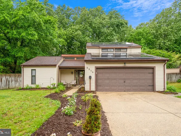 2210 Penfield Ln, Bowie, MD 20716