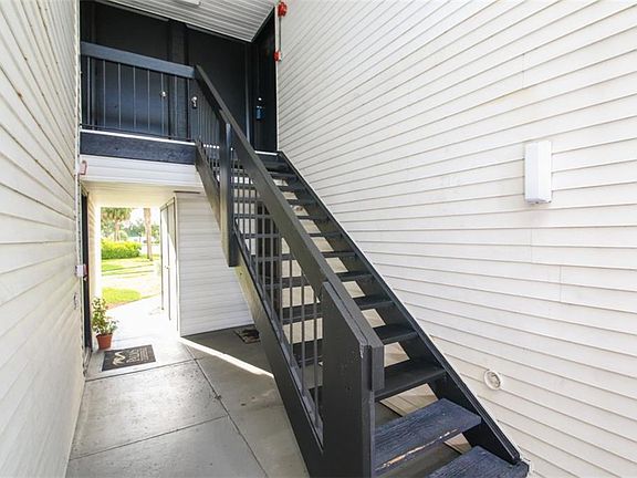 3rd image of 629 Haven Pl