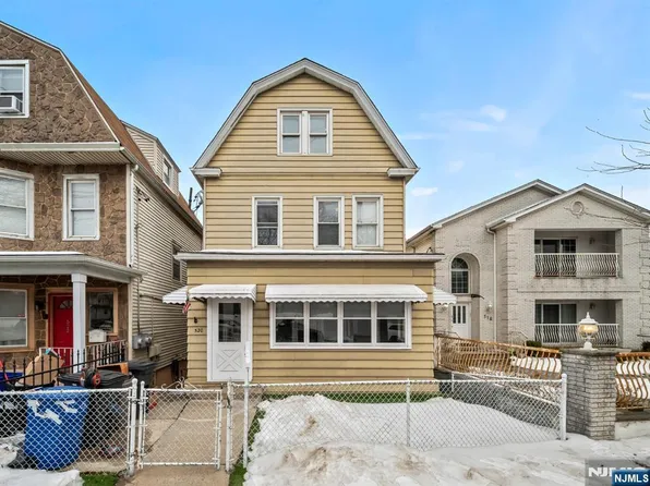 520 Schuyler Ave, Kearny, NJ 07032