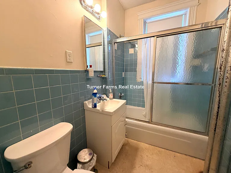 1160 Commonwealth Ave — Photo 8