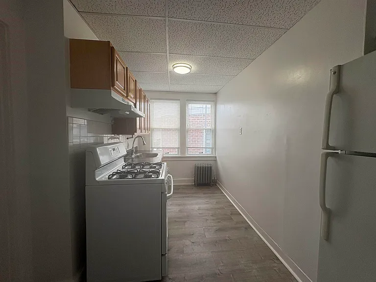 760 Forest St #4 — Photo 7