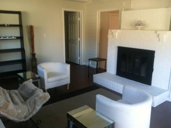 4th image of 827 W 134th St