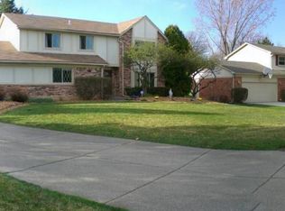 2686 Tower Hill Ln, Rochester Hills, MI 48306