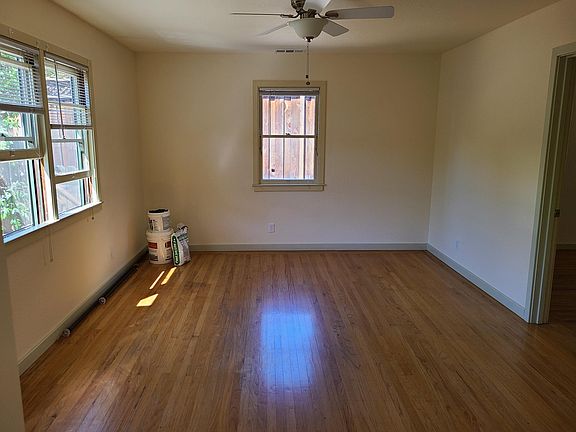 Living room/entry room