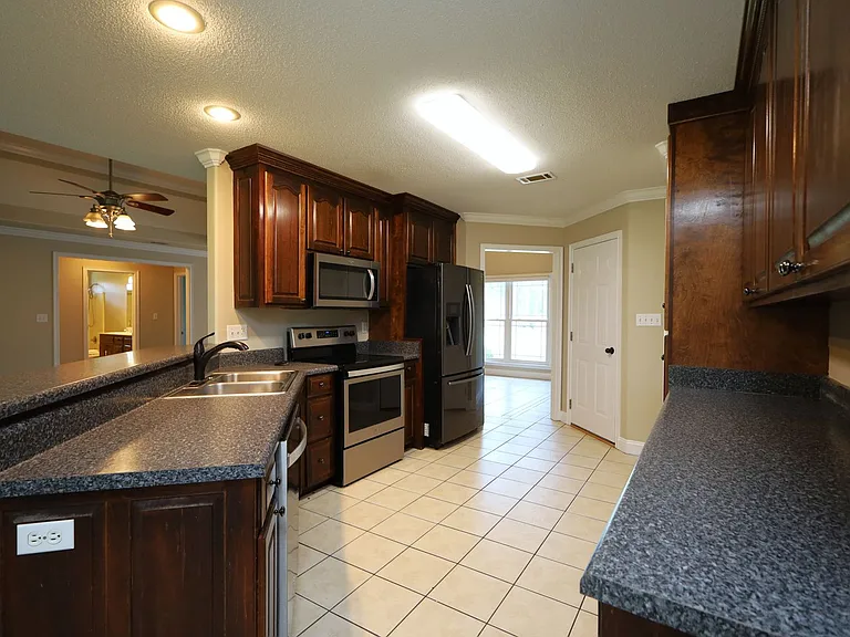3819 Chris Cir — Photo 4