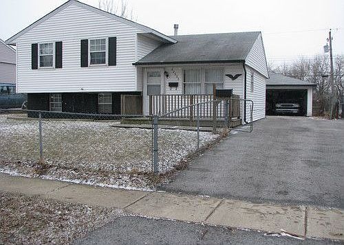 1st image of 22535 Yates Ave