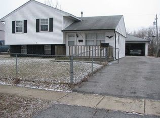 22535 Yates Ave, Sauk Village, IL