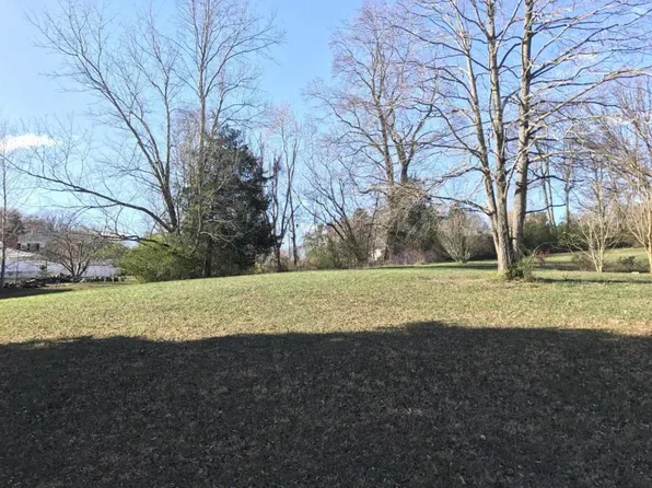4062 Peace Dr, Morristown, TN 37814