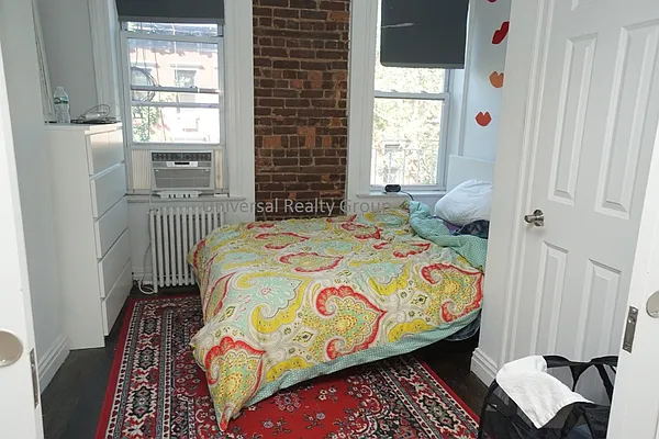 Rented by Universal Realty Group | media 38