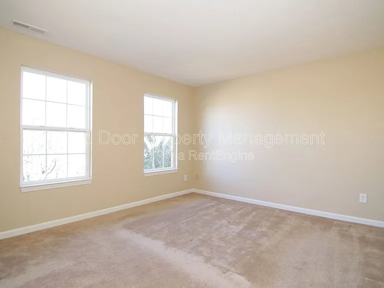 12419 Deerview Dr — Photo 16
