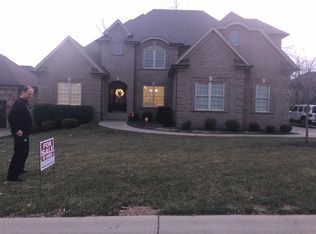 18706 Weymuth Ln, Louisville, KY 40245