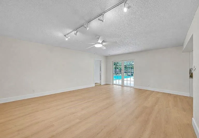 1480 SW 66th Ter #1480 — Photo 17