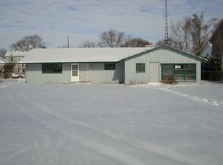 235 W Grove St SW, Capron, IL 61012