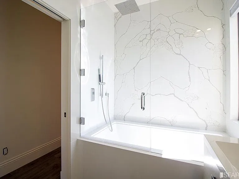 648 Lombard St #1/2 — Photo 9