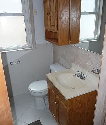 5th image of 4254 N Marmora Ave