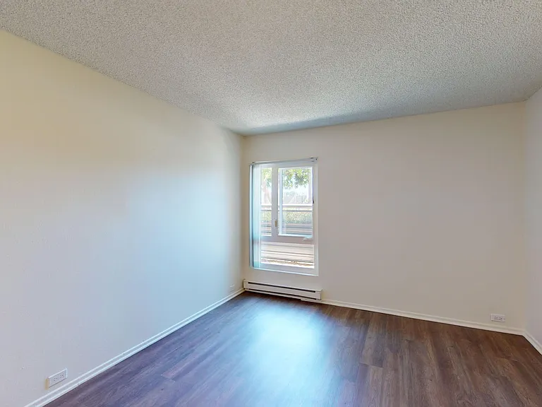 Eight 80 Newport Beach — Photo 215