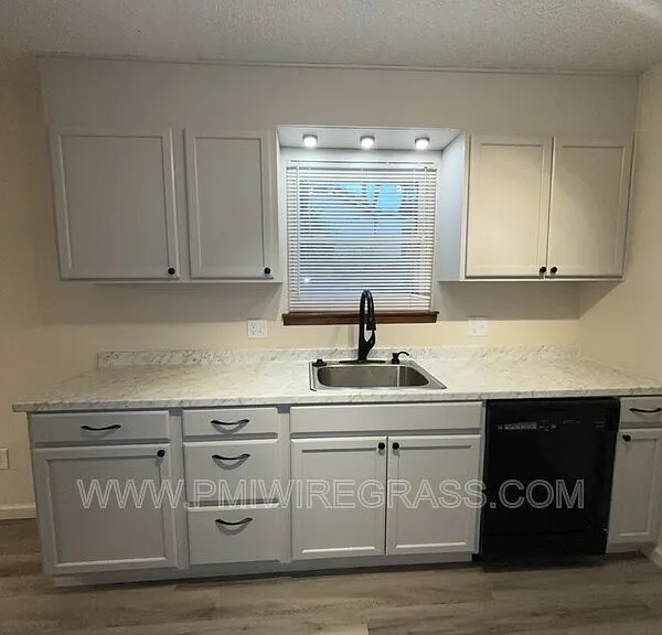 214 Brookside Ln — Photo 11