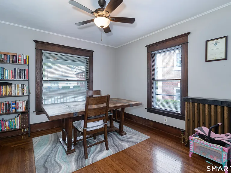 271 Brown St — Photo 10