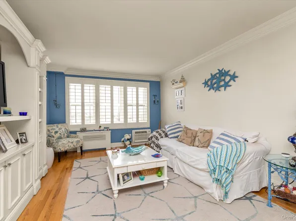 1 E Broadway #6A, Long Beach, NY 11561