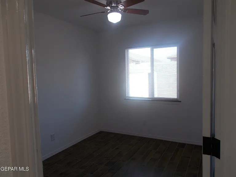 1860 Joan Francis Dr — Photo 18