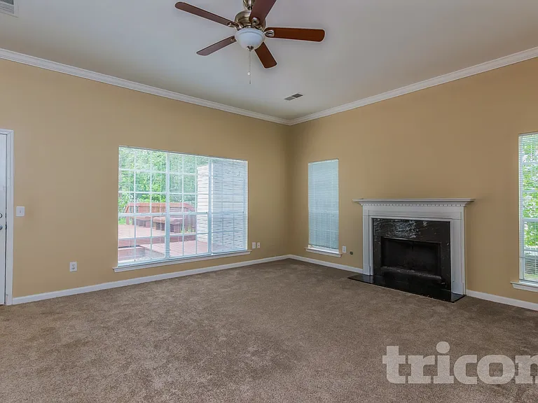 1471 Oakdale Rd — Photo 3