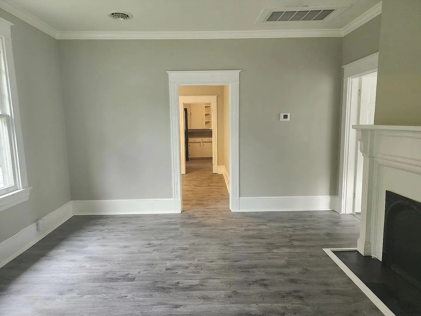 126 N Oak Ave - 126 — Photo 2