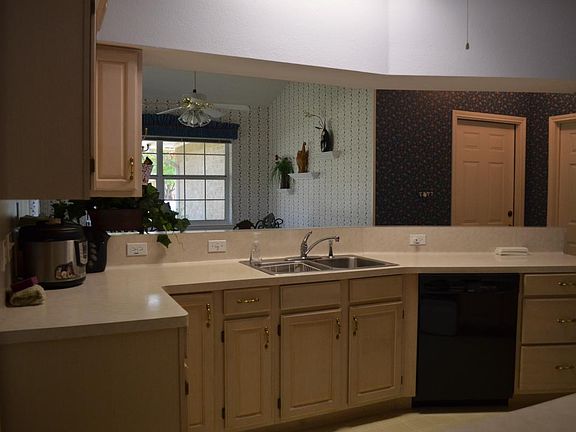 4th image of 11004 Claywood Dr