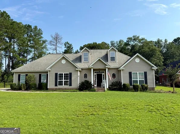 827 Plantation Dr, Adel, GA 31620