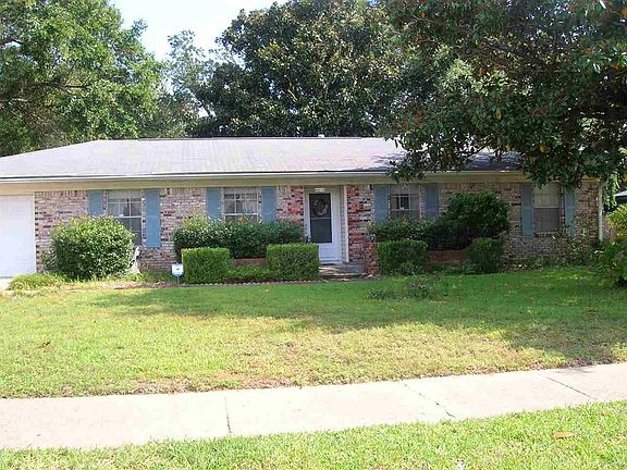 3rd image of 4490 Treeline Dr
