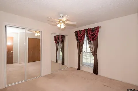 3863 Lamb Dr — Photo 13
