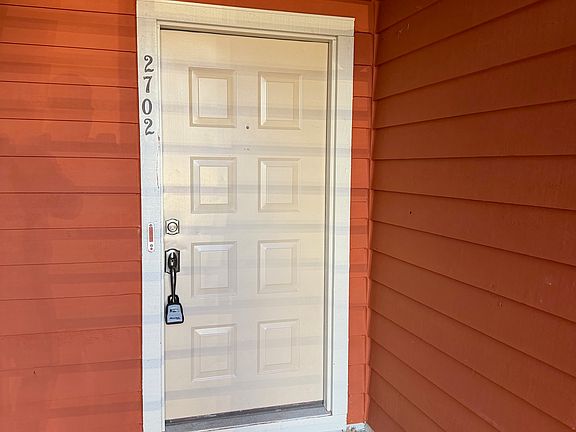 2nd image of 2707A Sussex Ct #A