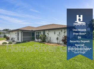 12 Charleston Cir, Englewood, FL 34223