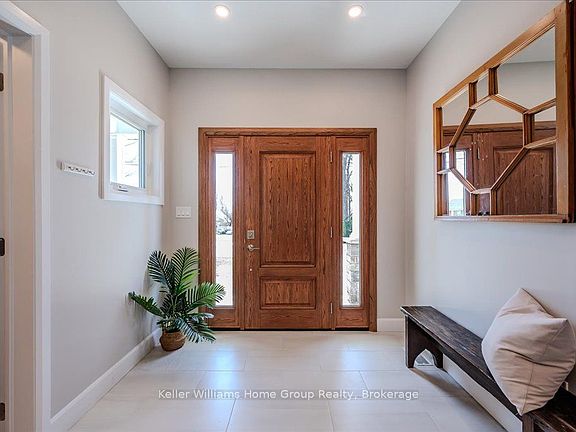 5th image of 479 Saint George St E