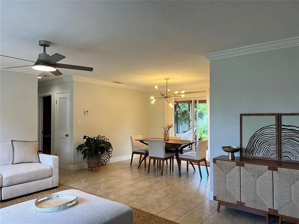 2 bed, 1.0 bath, 920 sqft, $2,900 — Photo 3