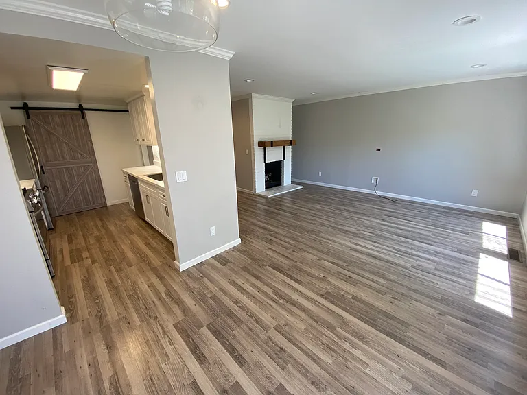 1016 Poplar Dr — Photo 6