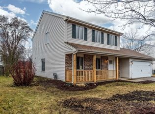 855 Howell Dr, Geneva, IL 60134