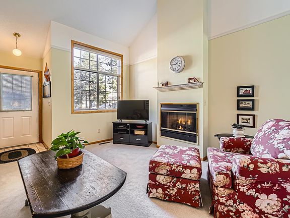 3rd image of 3640 Linden Ave