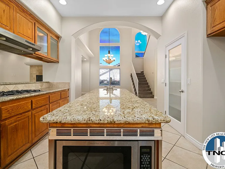 17998 Vista Point Dr — Photo 18