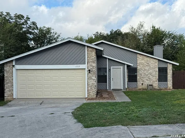 13939 S Village Dr, San Antonio, TX 78249