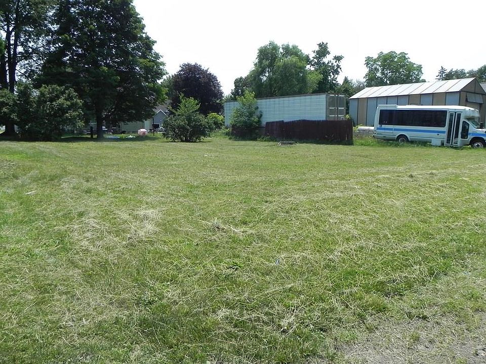 1st image of 35 Lorraine Blvd