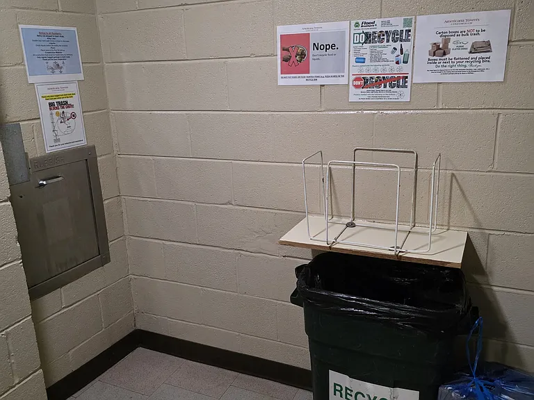 Garbage Chute / Recycling on the same floor as unit